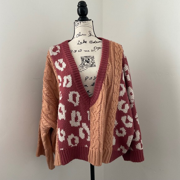 POL Anthropologie Leopard Print Cable Knit V Neck Sweater Burgundy Peach Sz L - Picture 2 of 10